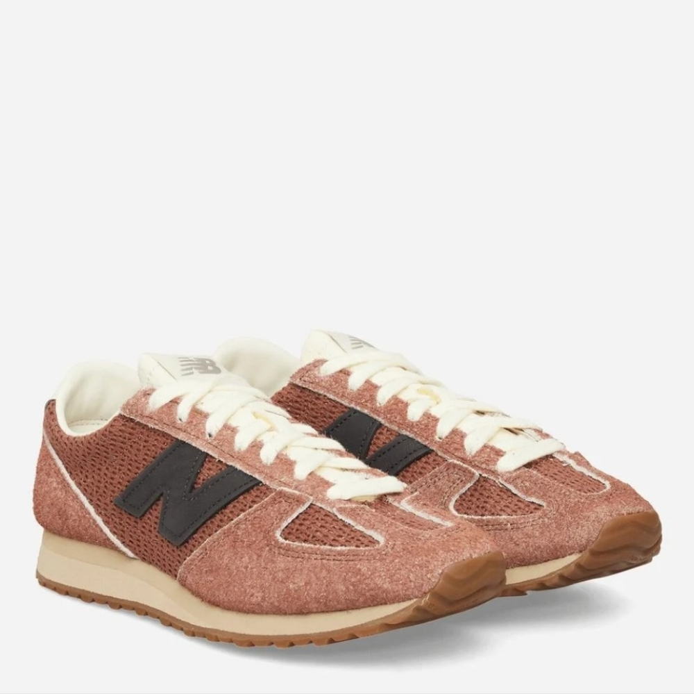 New Balance Pecan and Black Sneakers